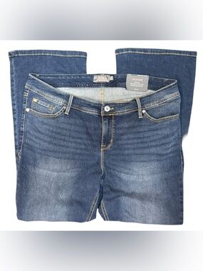 Torrid Women’s Luxe Slim Boot Jean 18S